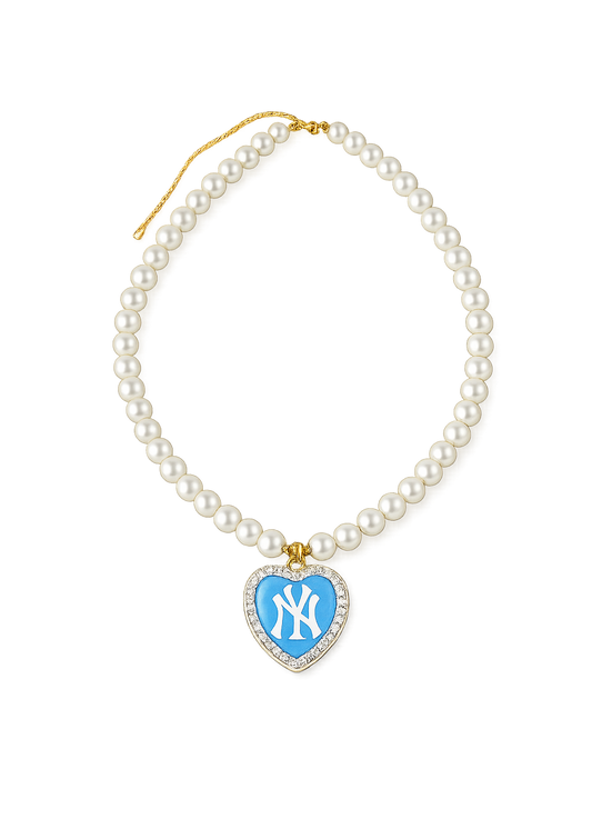 NY pearl necklace light blue